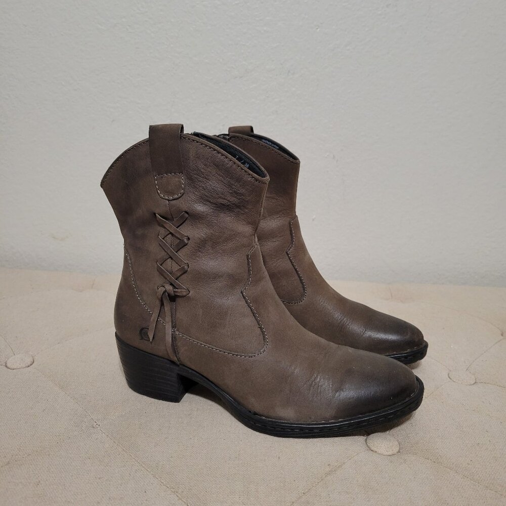 Born Karin Brown Western Leather Short Ankle Block Heel Boots Women Size 7